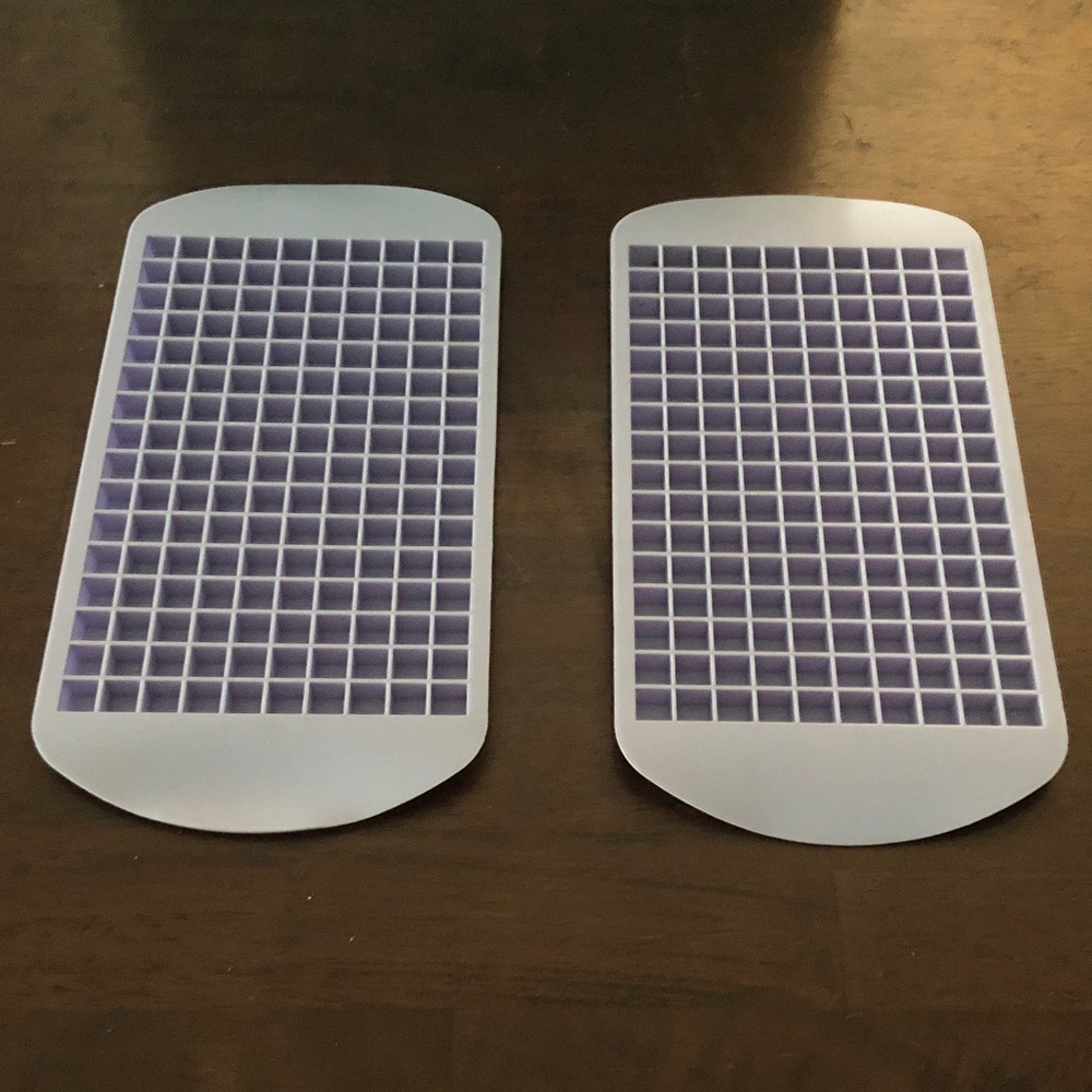 🍄 Silicone Grid Ice Cube or Chocolate Tray Set